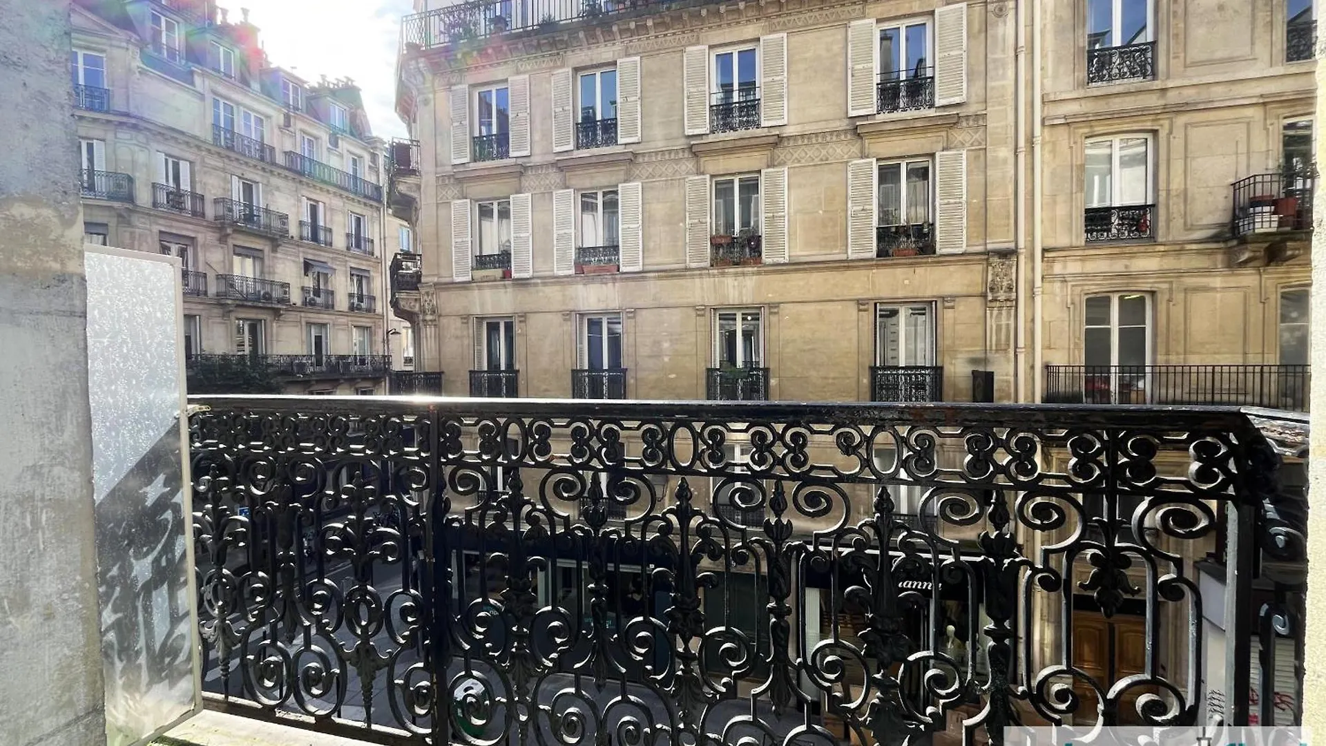 23 - Charming Parisian Flat In Paris Apartment France